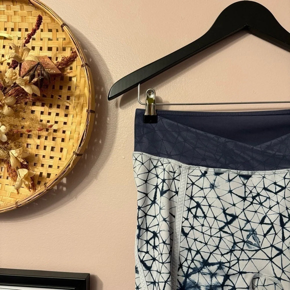 Lululemon Pedal Pace Short Star Crushed Silver Fox Deep Navy - Picture 9 of 13